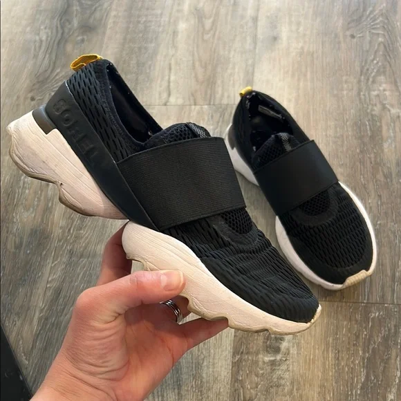 Black Slip-On Sneakers - Picture 2 of 3